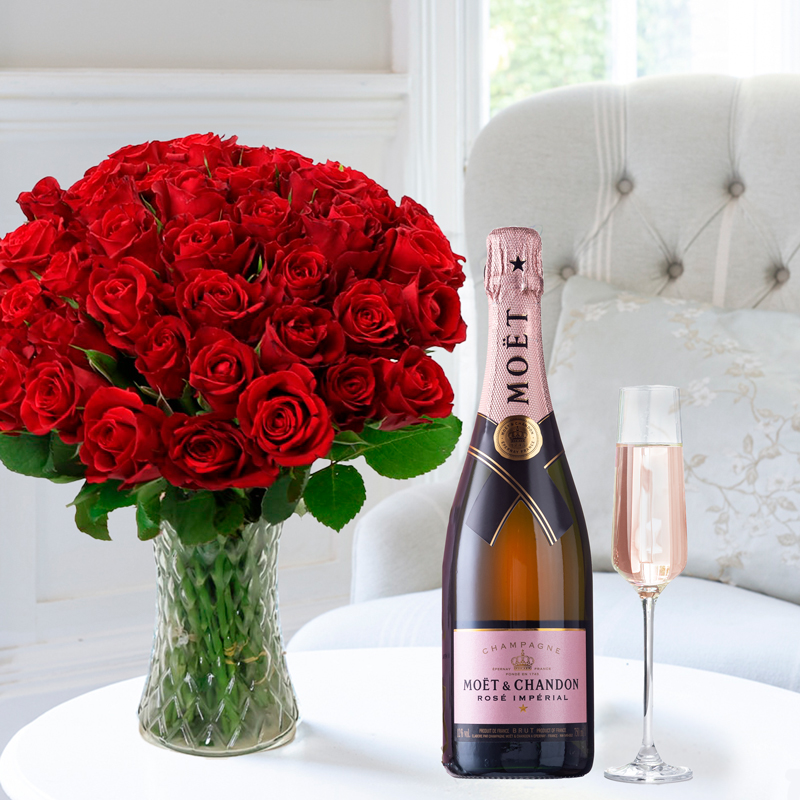 50 Red Roses & Moët Rosé