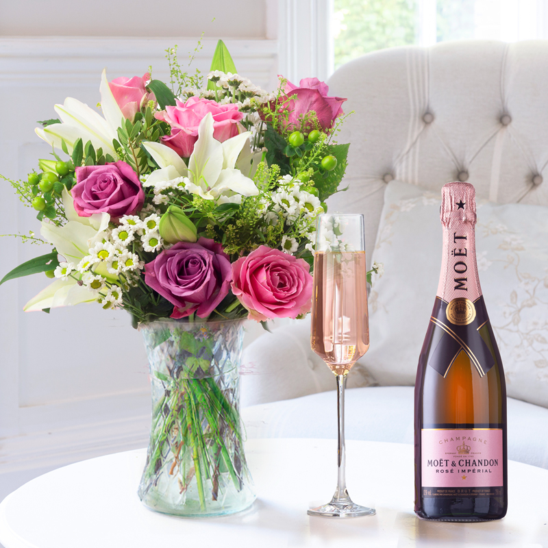 Chantilly & Moet Rose