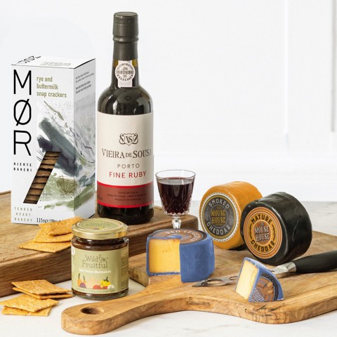  Classic, Cheese and Port Hamper