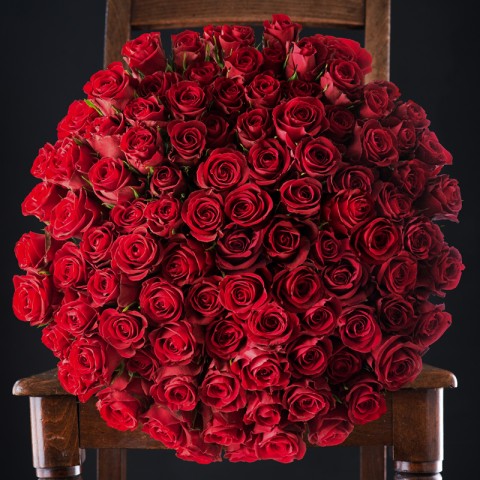 100 Luxury Red Roses & 12 Mixed Truffles