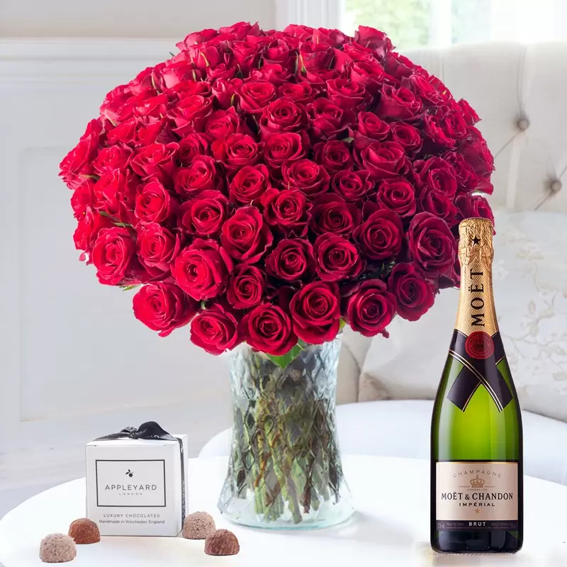 100 Luxury Red Roses, Moët & Chandon & 6 Mixed Truffles