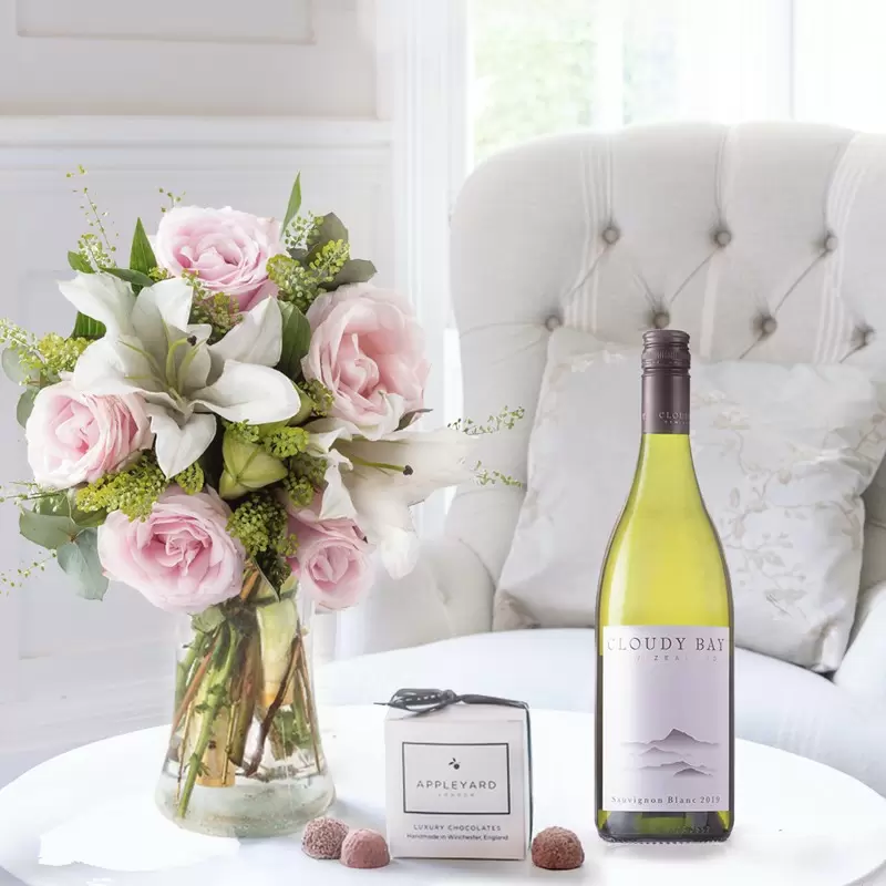 Simply Pink Rose & Lily, Cloudy Bay Sauvignon Blanc & 6 Mixed Truffles