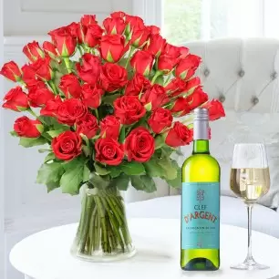 50 Red Roses & Clef D'Argent Sauvignon Blanc (75cl)