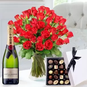 50 Red Roses, Moët & Chandon & 25 Chocolates 