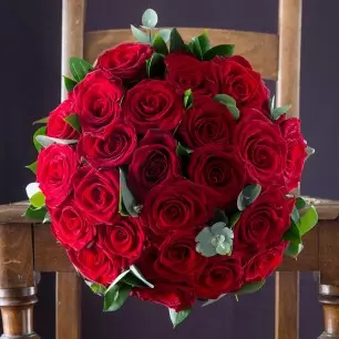 12 Opulent Red Roses & Whispering Angel