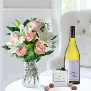 Simply Pink Rose & Lily, Cloudy Bay Sauvignon Blanc & 6 Mixed Truffles