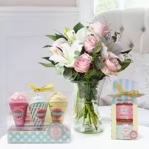 Simply Pink Rose & Lily, Shower Gel & Body Lotion Set (150ml) and Cupcake Bath Fizzer Set (3x45g)