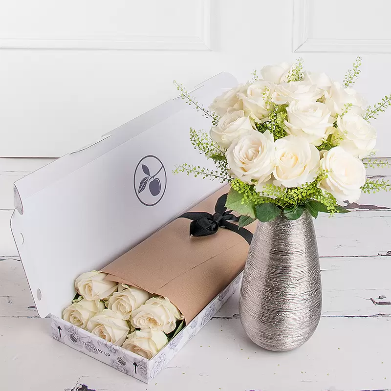 Letterbox Simply White Roses