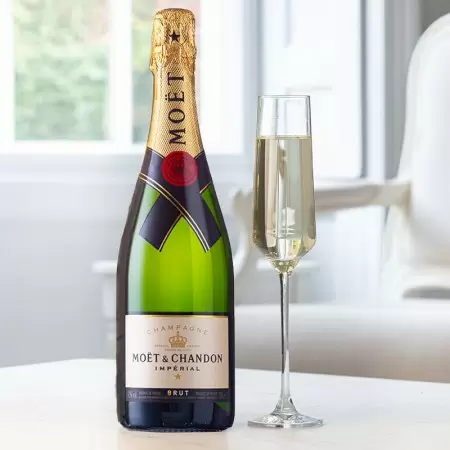 Tasting box Champagne - Moët & Chandon (6 bottles of 75 cl.) -  PremiumBottles