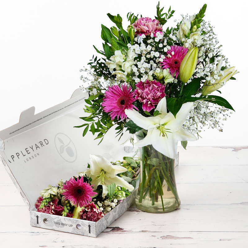 Letterbox Blush | Roses Bouquet | Next Day Flower Delivery | Letterbox Flowers | Appleyard London