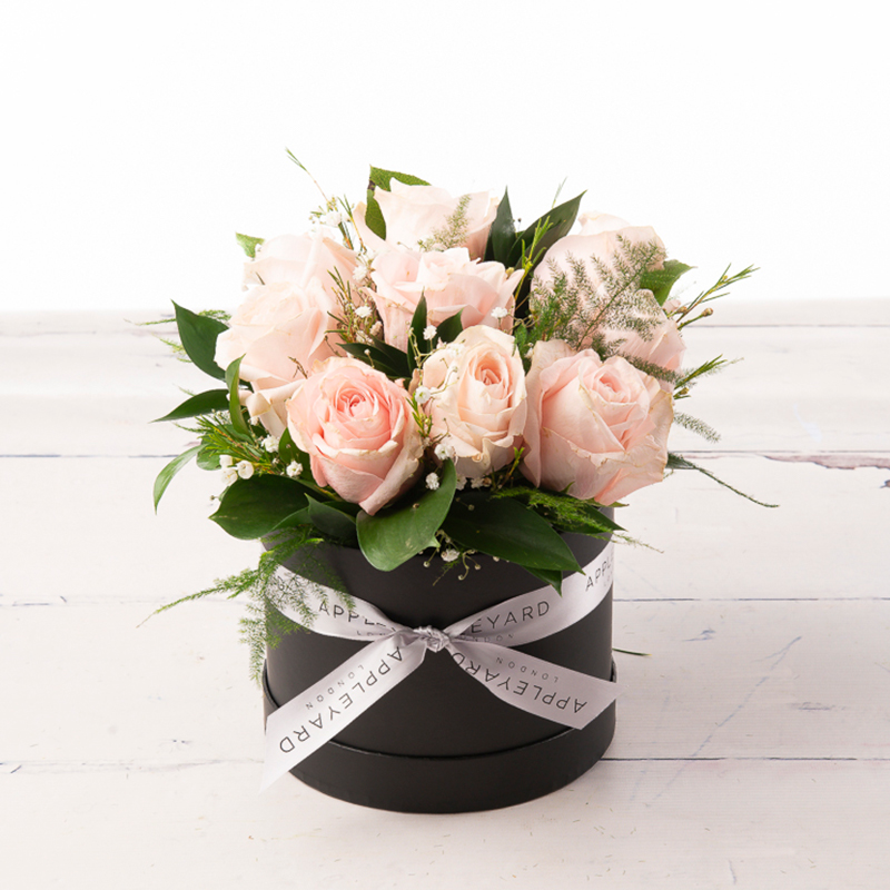 Pretty In Pink Hatbox - Pink Rose Hatbox - Luxury Hatbox Flowers - Roses - Flower Bouquet - Pink - Next Day Flower Delivery UK - Appleyard London