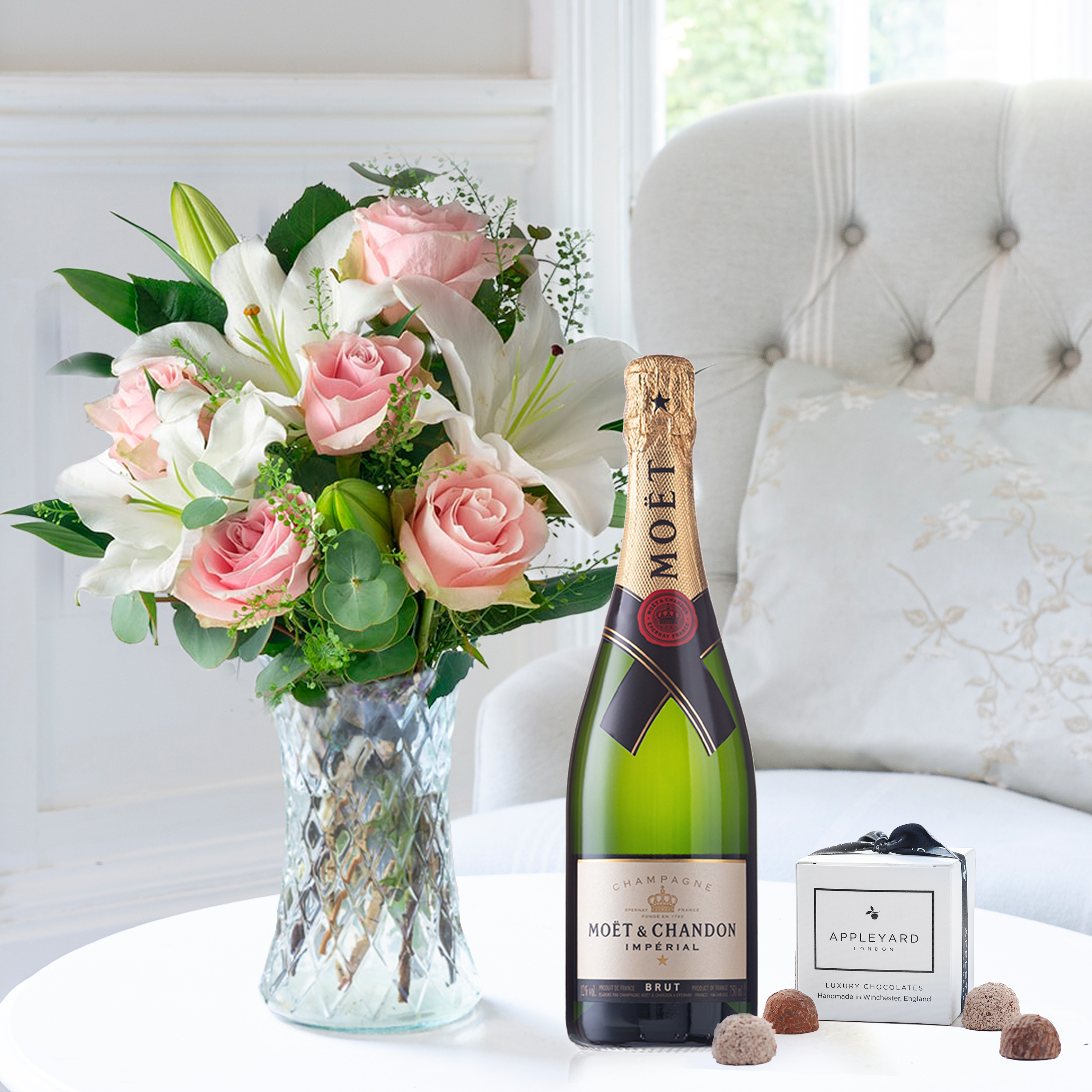 Simply Pink Rose & Lily, Moët & Chandon & 6 Mixed Truffles image
