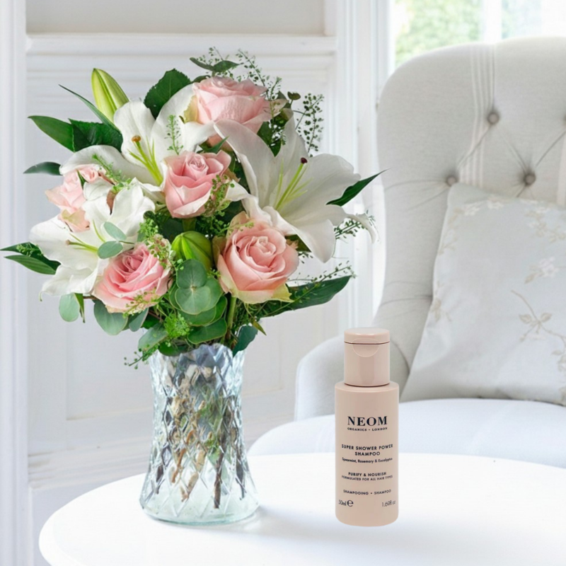 Flower Gift Set Christmas - Simply Pink Rose & Lily & NEOM Super Power Shower Shampoo - Roses & Lilies - Christmas Flower & Gift Delivery UK -