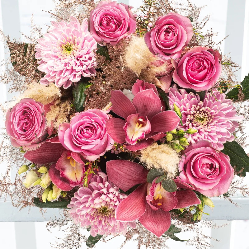 Truly Stunning - Gold - Luxury Flower Bouquet - Valentine's Flower Delivery UK - Appleyard London