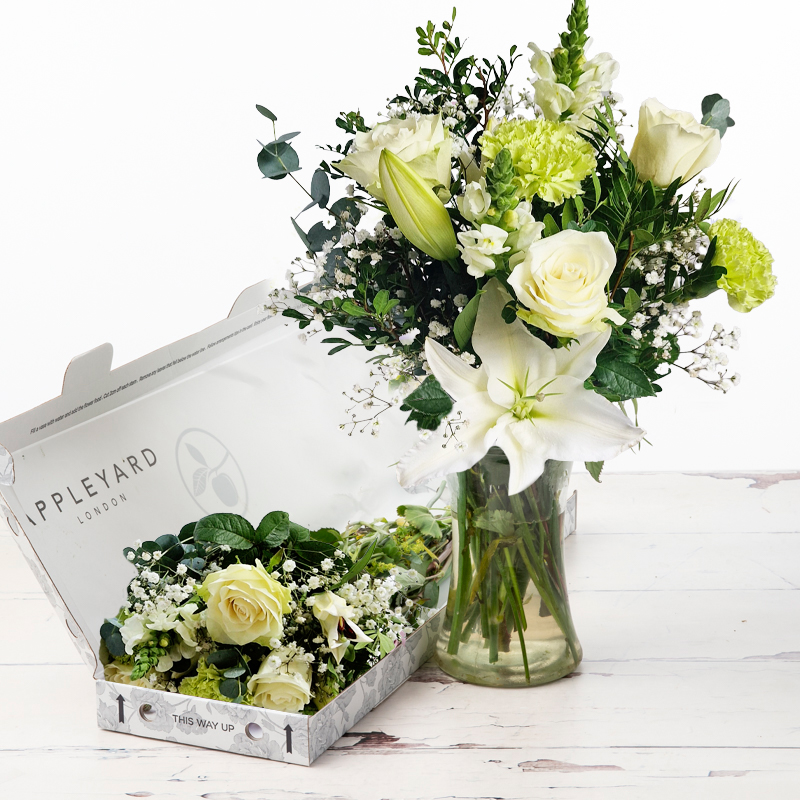 Letterbox Pearl | Roses Bouquet | Next Day Flower Delivery - Appleyard London